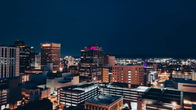 Phoenix Real Estate Market: House Prices & Trends